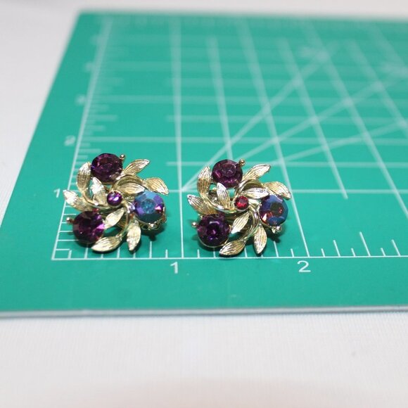 Lisner Aurora Borealis 1960's Vintage Leaf Rhinestone Brooch and Earring Set - Picture 8 of 13